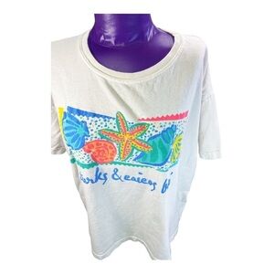 On White Turks & Caicos white cotton beach seashell tshirt M